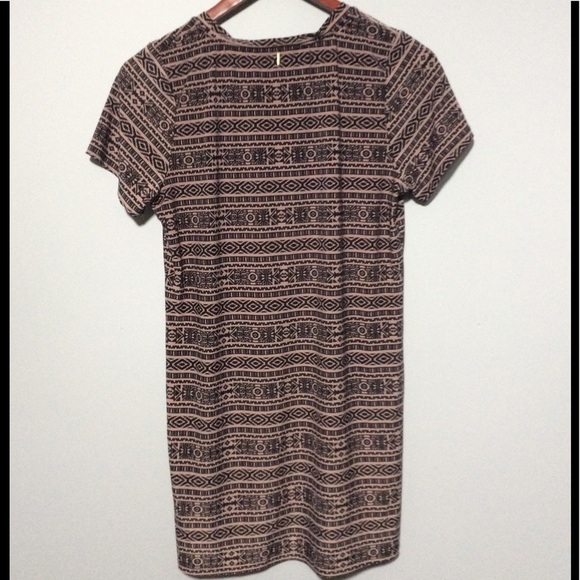 🐞 T Bags Tribal Print Top NWT - Picture 2 of 4